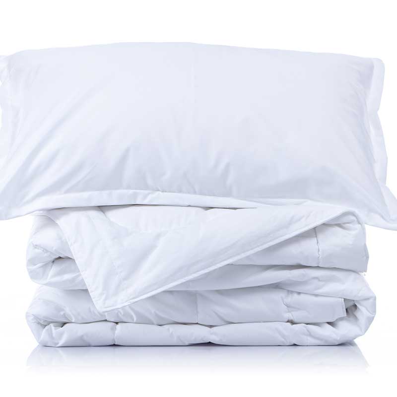 https://www.bodegadeledredon.com/cdn/shop/products/White-Alternative-Comforter_800x800.jpg?v=1616689610